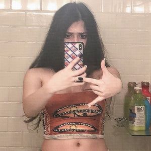 Meet your Posher, Eva